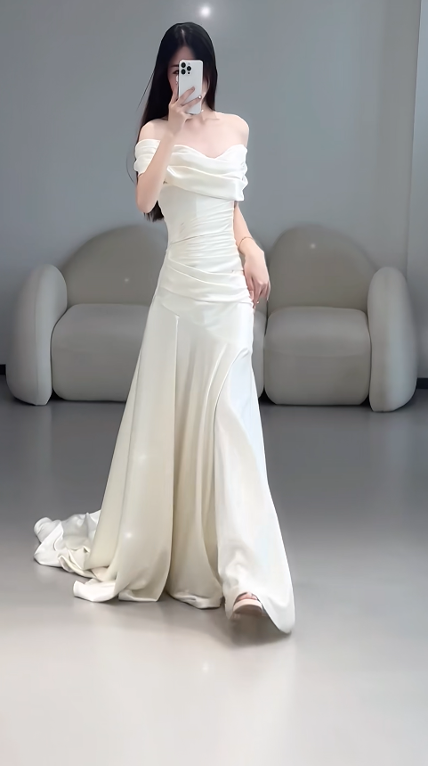 Timeless Sheath White Satin Wedding Dress for Bride DP06595