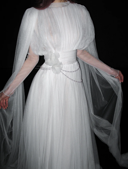 Elegantes, weißes Etui-Brautkleid aus Tüll für die Braut DP06626
