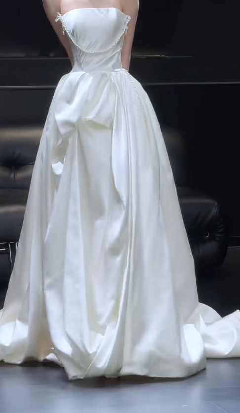 Elegantes weißes A-Linien-Brautkleid aus Satin für die Braut DP06632