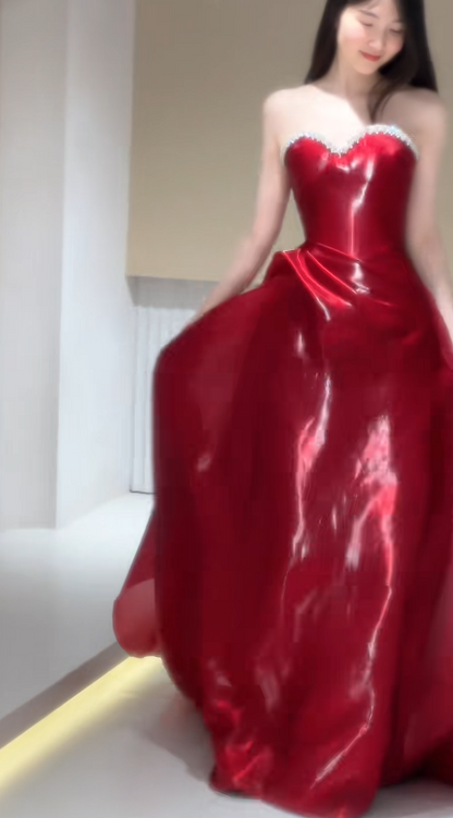 Elegantes Abendkleid in Burgunderrot A-Linie aus Satin Langes Ballkleid DP06708