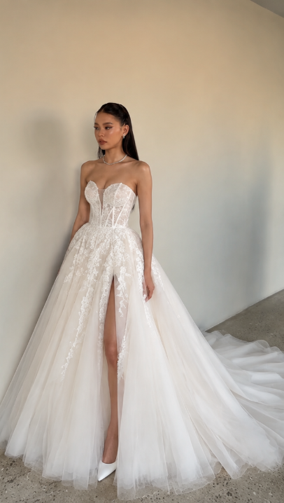 Chic White Bridal Gown A-Line Tulle Wedding Dress DP06840