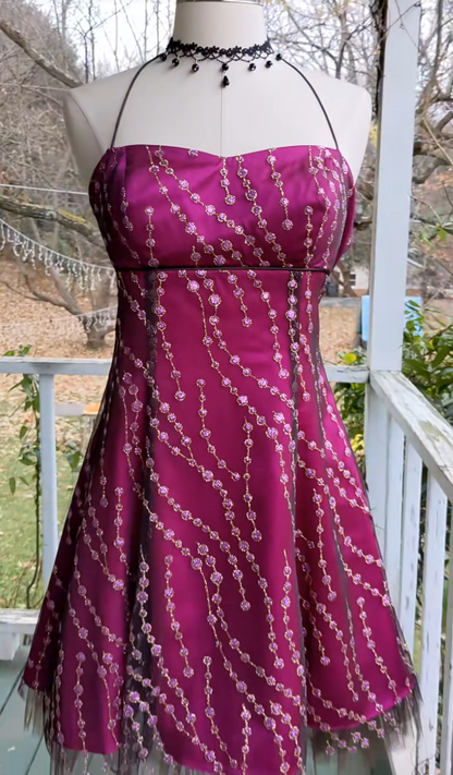 Glamouröses heißpinkes Geburtstagskleid Etui-Chiffon Perlenbesetztes Hoco-Kleid DP06853