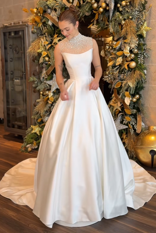 Simple A-Line Birdal Gown White Wedding Dress DP06877