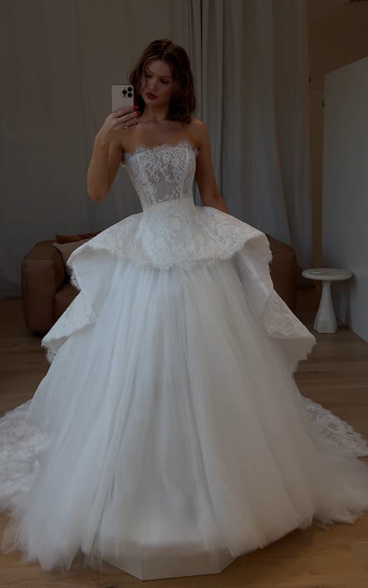 Simple A-Line Birdal Gown White Wedding Dress DP06886