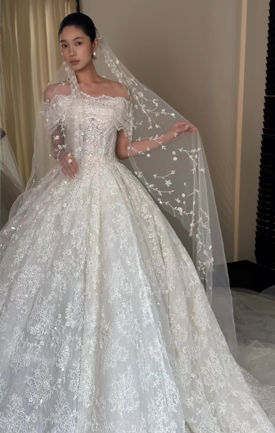 White Wedding Dress A-Line Lace Bridal Gown DP06920