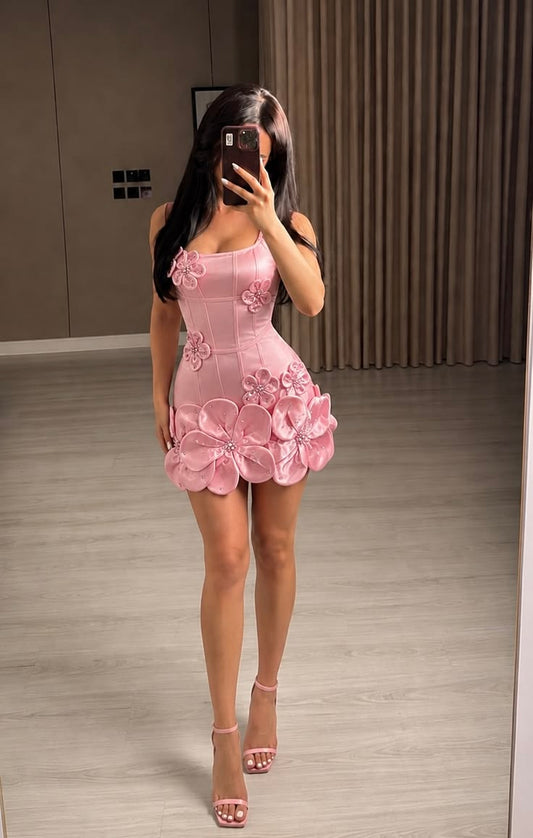 Kurzes pinkfarbenes Etuikleid aus Satin für den Abschlussball DP06965