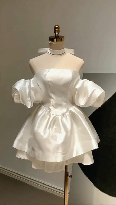 Kurzes, weißes A-Linien Satin-Heimkehrkleid DP06977