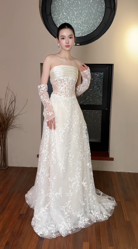 Simple White A-Line Tulle Lace Bridal Gown DP07002