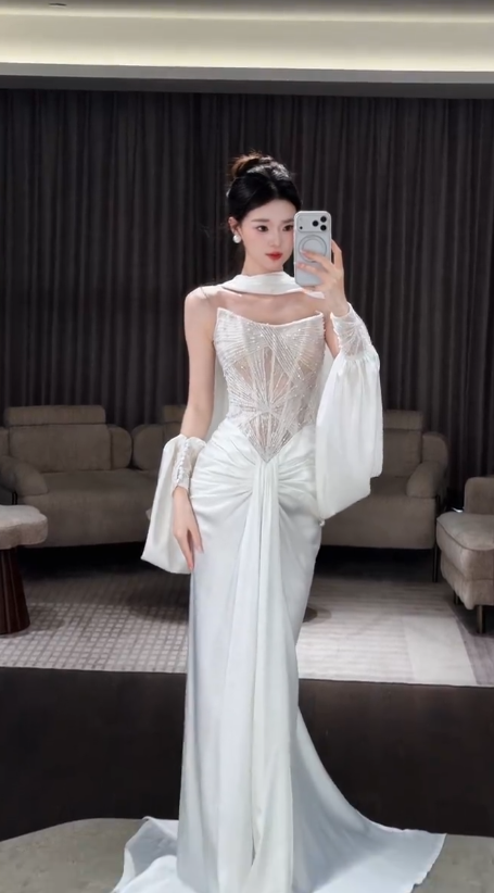 Simple White Sheath Satin Bridal Gown DP07005