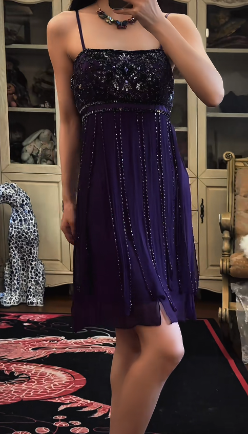 Robe Courte de Soirée Chic Violette Fourreau en Mousseline de Soie Perlé Robe d'Anniversaire DP07010