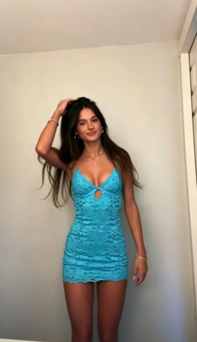Robe de cocktail chic bleue courte fourreau en dentelle Robe d'anniversaire DP07016
