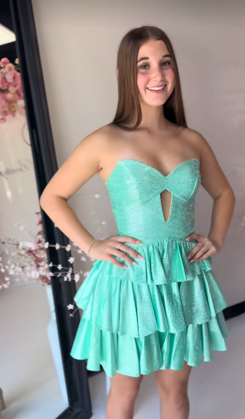 Robe Chic Courte Vert Menthe pour Bal de Retour A-ligne en Satin Robe d'Anniversaire DP07018