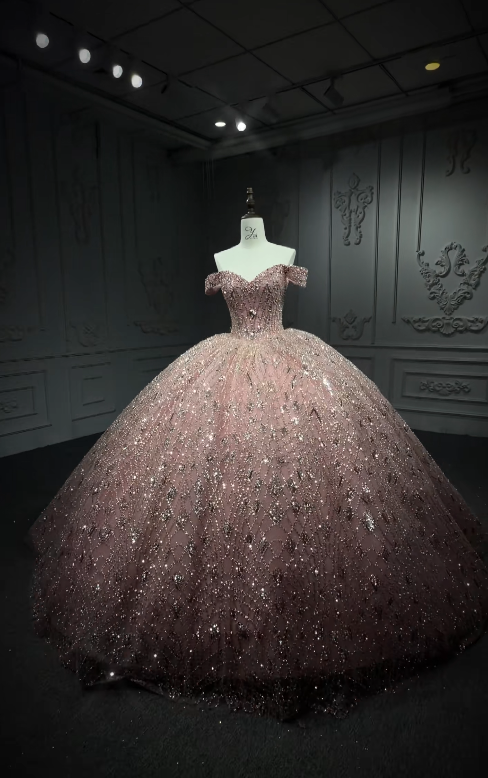 Superbe Robe de Bal Rose Quinceanera Robe en Tulle pour Doux 16 ans DP07069