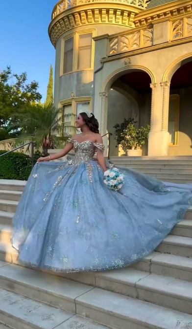 Magnifique Robe de Bal Bleu Robe de Quinceañera en Tulle Robe de Soirée 16 Ans DP07070