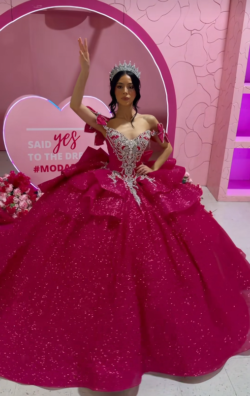 Feenhaftes Hot Pink Ballkleid Sweet 16 Kleid Pailletten Quinceanera Kleid DP07080