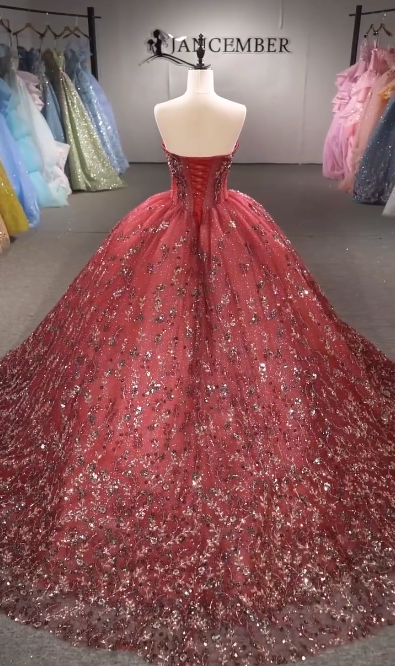 Feenhaftes rotes Ballkleid Süße 16 Tüllapplikationen Quinceañera-Kleid DP07083