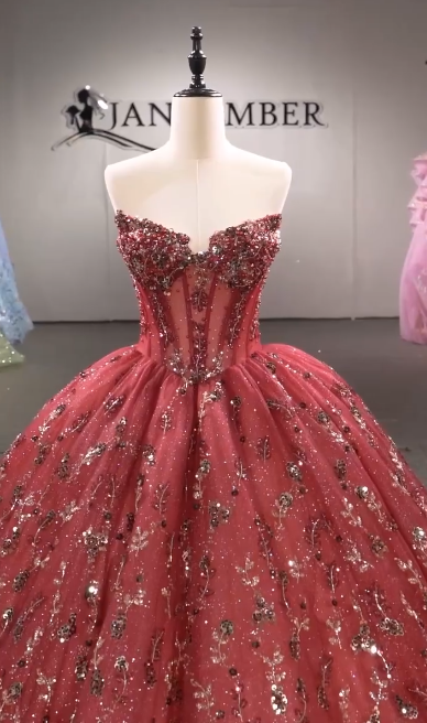 Feenhaftes rotes Ballkleid Süße 16 Tüllapplikationen Quinceañera-Kleid DP07083