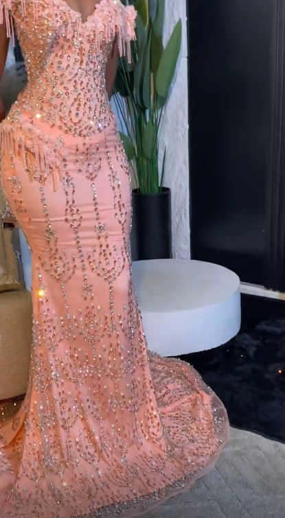 Élégante Robe de Bal Longue Rose Fourreau en Tulle Perlé Robe de Soirée DP07099
