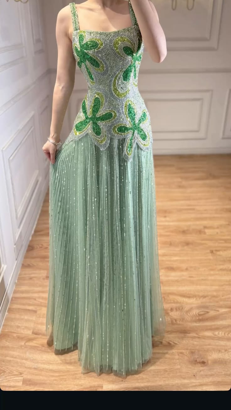 Élégante Robe de Bal Longue Verte Fourreau Perlé Robe de Soirée DP07104