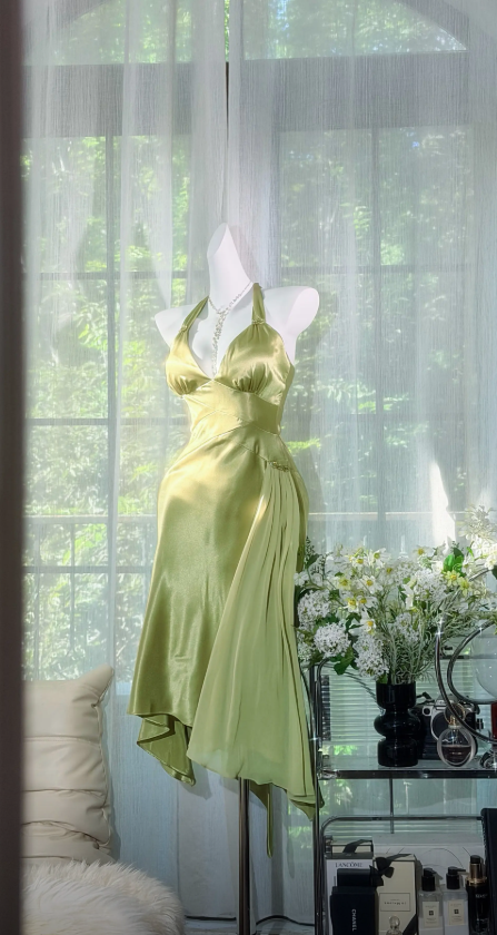 Chic Green Short Homecoming Dress Sheath Satin Birthday Dress DP07126