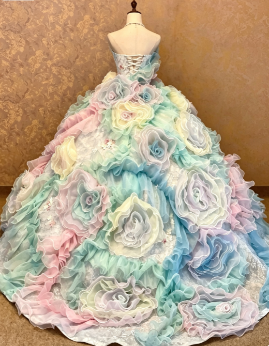 Elegantes, farbenfrohes Ballkleid für den Abschlussball, Kleid für den 16. Geburtstag, Tüll-Quinceañera-Kleid DP07148