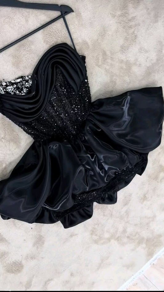 Elegantes schwarzes Geburtstagskleid A-Linie Satin kurzes Heimkehrkleid DP07265