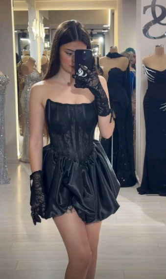 Hübsches schwarzes Geburtstagskleid A-Linie Satin Kurzes Homecoming-Kleid DP07266