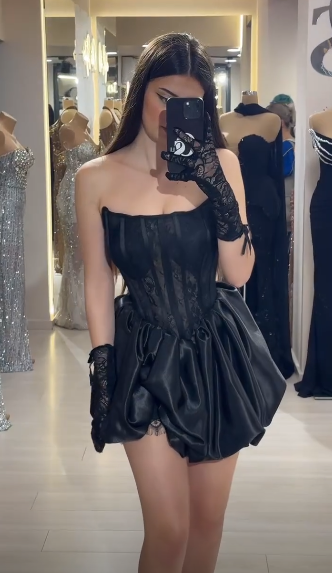 Hübsches schwarzes Geburtstagskleid A-Linie Satin Kurzes Homecoming-Kleid DP07266