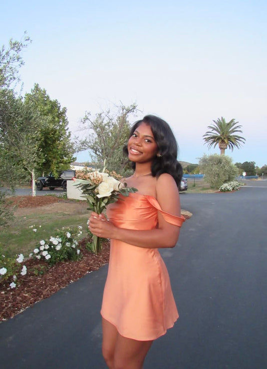 Robe de retour à la maison courte orange fashion, robe d'anniversaire fourreau en satin DP07341