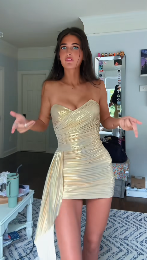 Robe de bal courte dorée féerique en satin pour anniversaire DP07425