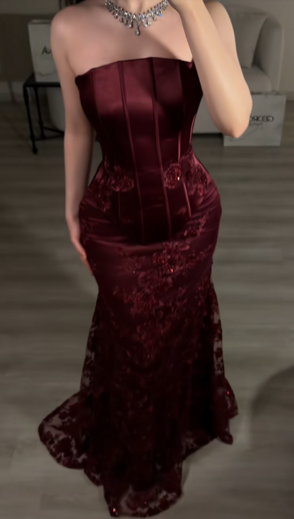 Robe de bal longue rouge foncé en satin, coupe féerique DP07450