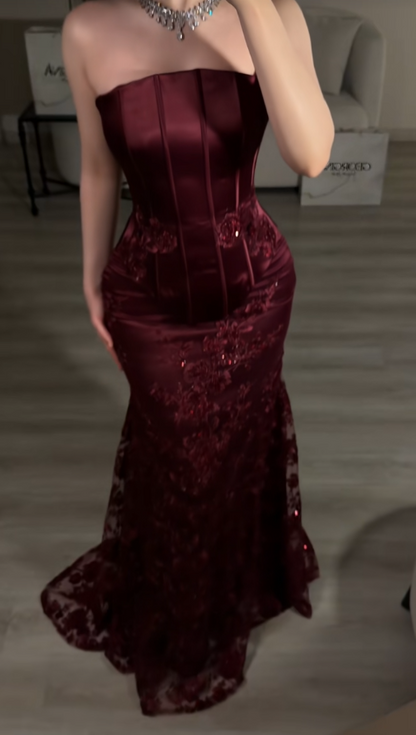 Robe de bal longue rouge foncé en satin, coupe féerique DP07450