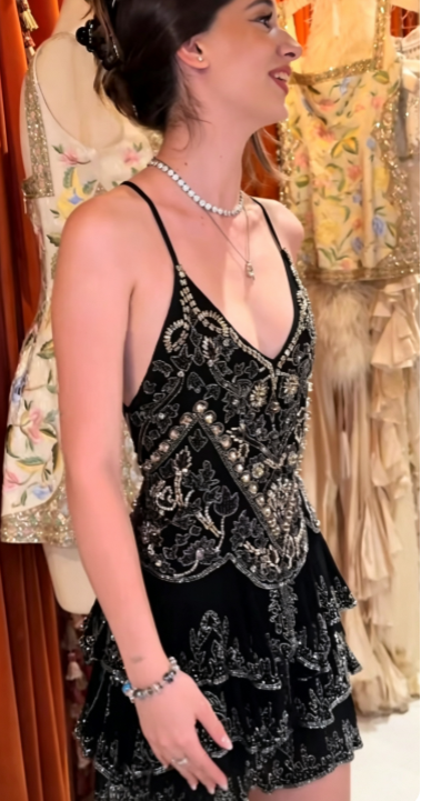 Robe de bal courte noire fourreau à sequins pour anniversaire DP07503