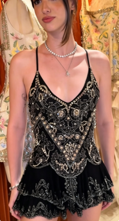 Robe de bal courte noire fourreau à sequins pour anniversaire DP07503