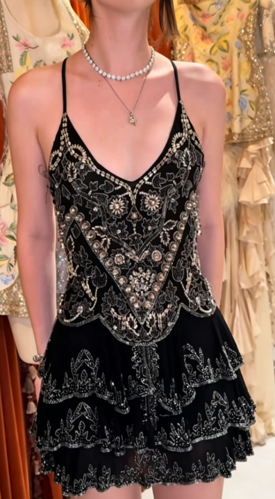 Robe de bal courte noire fourreau à sequins pour anniversaire DP07503