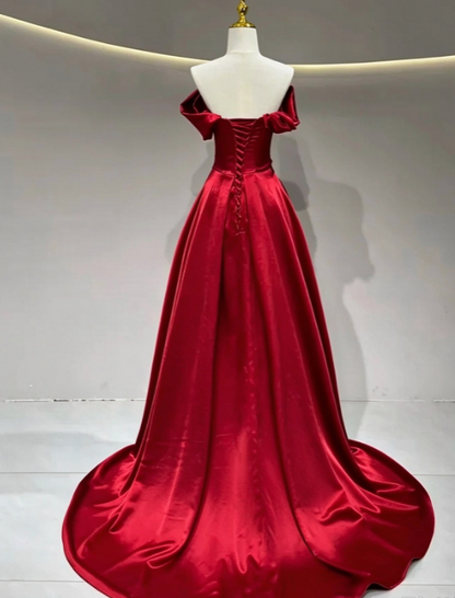 Elegantes burgunderrotes A-Linien-Abendkleid aus Satin für den Abschlussball DP07610