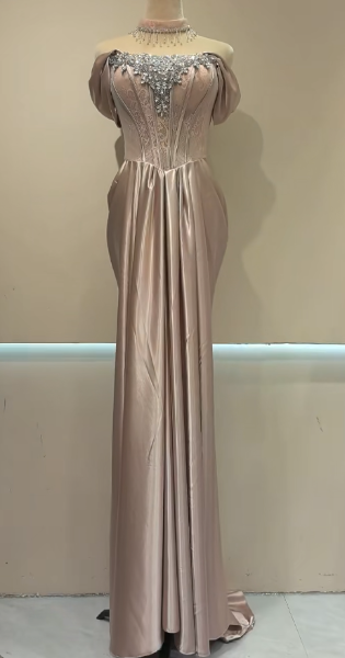 Elegantes rosafarbenes Abschlussballkleid Etuikleid Satin langes Abendkleid DP07615