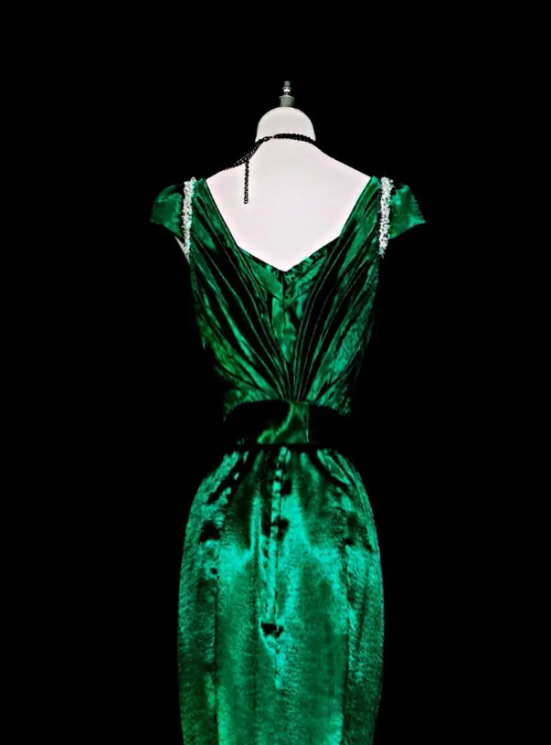 Schickes dunkelgrünes Abschlussballkleid Etui-Satin langes Abendkleid DP07686