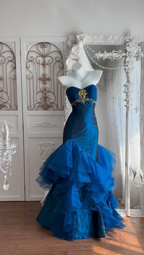 Glam Blaues Prom-Kleid Etui-Satin-Langes Abendkleid DP07803