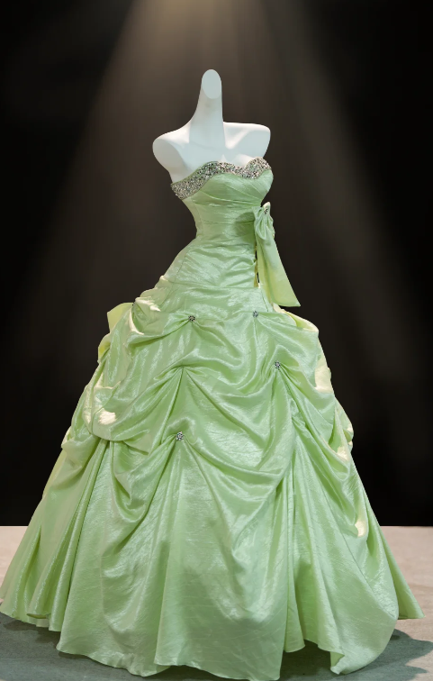Glamouröses grünes Satin-Abendkleid in A-Linie, langes Ballkleid DP07809