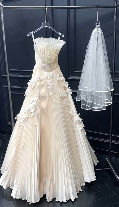 Charmante robe de mariée longue bustier coupe trapèze en mousseline blanche DP07937
