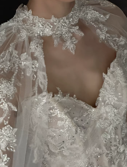 Charmante robe de mariée longue fourreau bustier en tulle blanc à appliqués DP07940