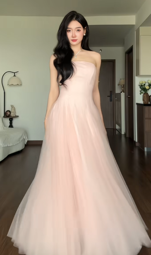 Wunderschönes trägerloses rosa Abschlussballkleid A-Linie Tüll langes Abendkleid DP07945