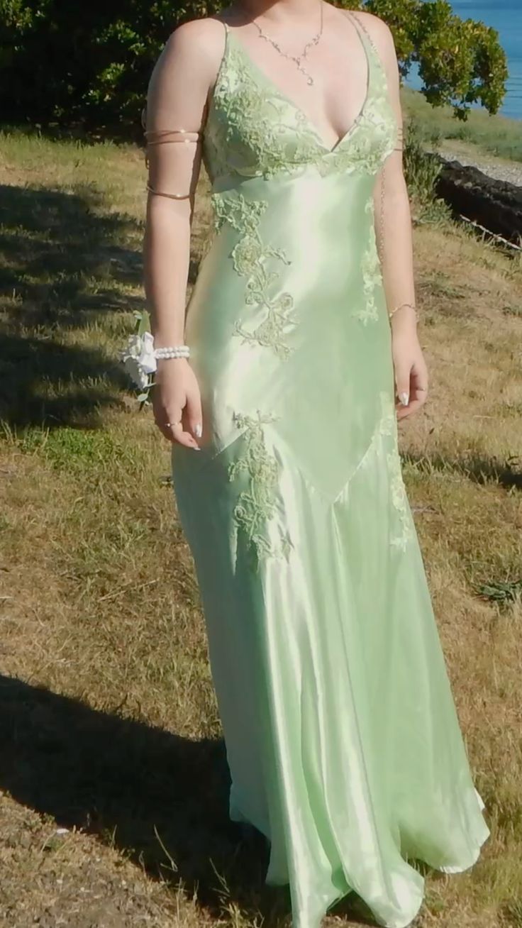 Robe de bal fourreau longue en satin vert à bretelles glamour DP07966