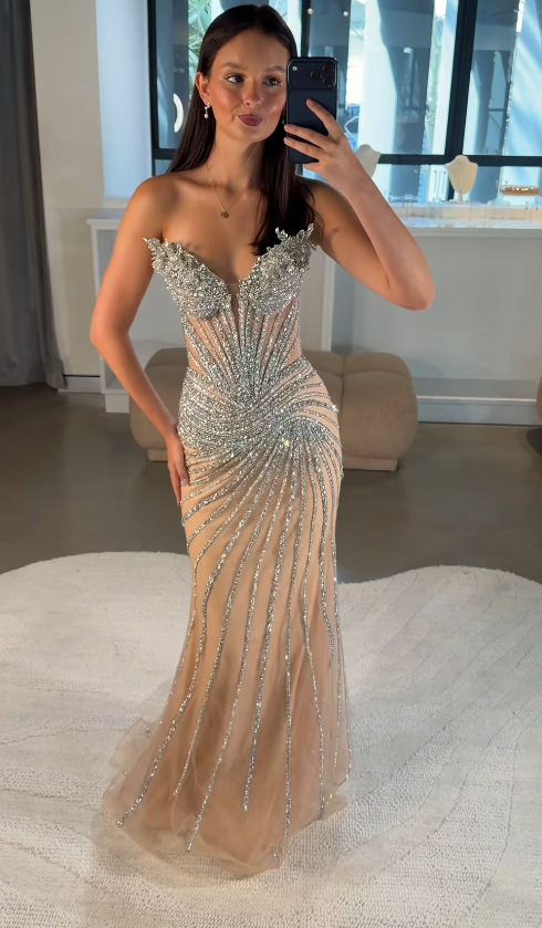 Élégante robe de soirée longue fourreau en tulle perlé couleur champagne DP08000