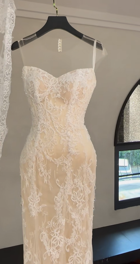 Chic Champagne Wedding Dress Mermaid Lace Bridal Gown DP08139