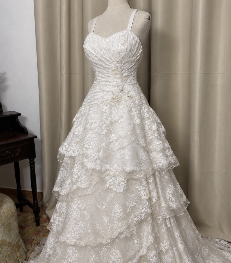 Schlichtes weißes Brautkleid, A-Linie, Spitze, langes Hochzeitskleid DP08183
