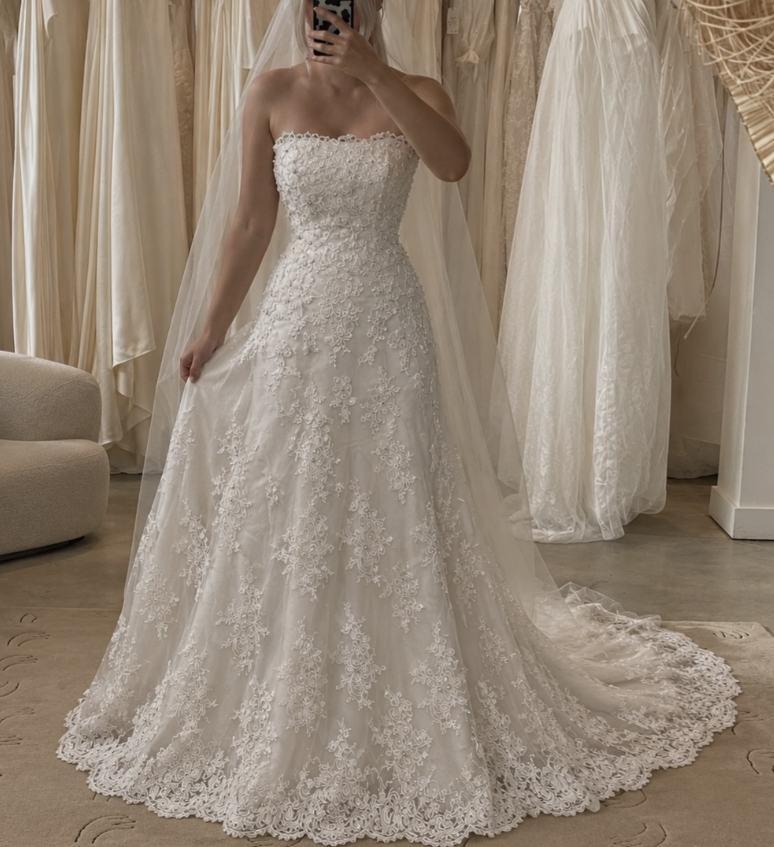 Robe de mariée blanche simple bustier coupe trapèze en dentelle robe de mariage longue DP08184