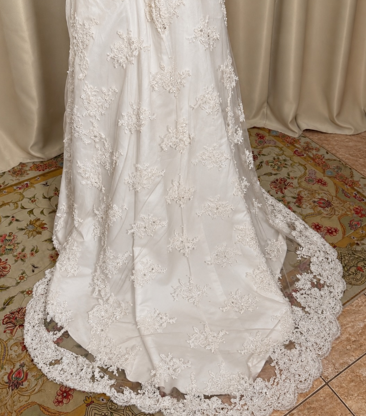 Robe de mariée blanche simple bustier coupe trapèze en dentelle robe de mariage longue DP08184