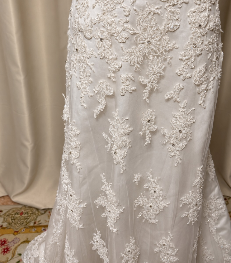 Robe de mariée blanche simple bustier coupe trapèze en dentelle robe de mariage longue DP08184